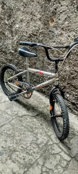 Sepeda bmx anak ukuran 16