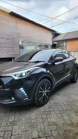 ALL NEW TOYOTA CHR 1.8 Seperti Baru (Terima Tukar Tambah)