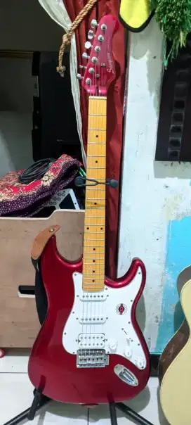 Gitar Scorpion merah