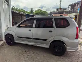 Daihatsu Xenia 2005 Bensin