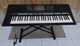 Yamaha Psr-S775