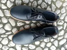 SEPATU CASUAL Kulit sintetis