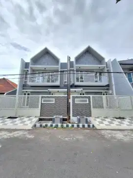 Rumah Baru Gress Raya Manyar Dekat PETRA - Double Way