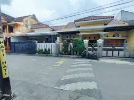 rumah sangat nyaman dan strategis jalan imogiri barat