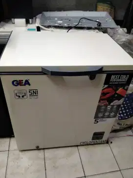 Freezer GEa 210 litr like new