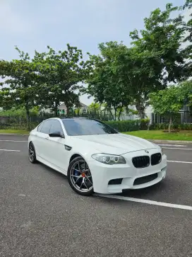 BMW M5 F10 2012