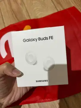 SAMSUNG GALAXY BUDS FE BNIB