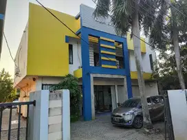 Gedung 2 Lantai Jalan Raya Narogong