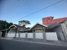 Rumah Sewa Murah Mewah Dekat Jl A Yani Manahan Tengah Kota Solo