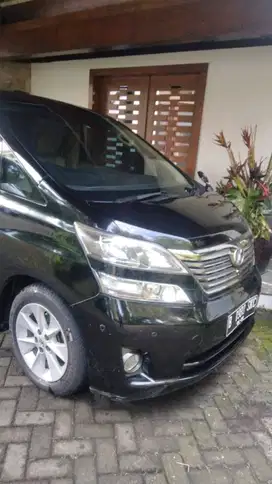 Toyota Vellfire 2010