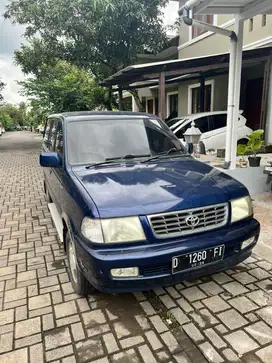 TOYOTA KIJANG KAPSUL LGX 1.8 MANUAL 2001