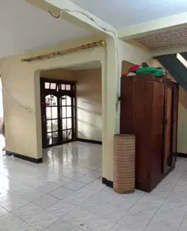 Rumah Murah Jakarta Selatan Kebayoran Lama 2 Lantai SHM Lokasi Bisa Us