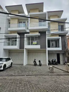 Dijual ruko daerah Setrasari sayap Pasteur Bandung