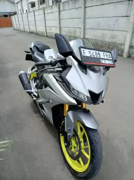 Yamaha R15 2021 B