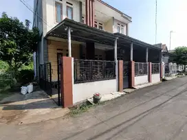 rumah mewah dua lantai taman puri ciracas