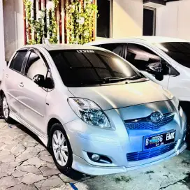 Yaris S Limited 2011 Matic Silver