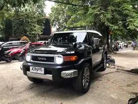 Toyota FJ cruiser 2013 hitam 30rb KM antik