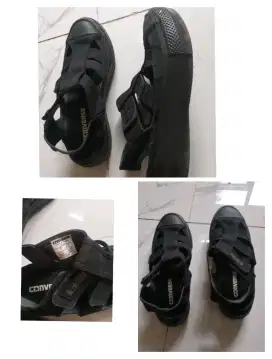 Sepatu sendal hitam