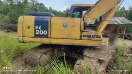 Excavator KOMATSU PC200-7
Balikpapan di Sepinggan Baru