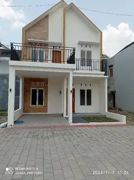 RUMAH CLUSTER 2 LANTAI JATI GATAK STRATEGIS