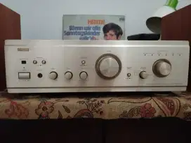 Amplifier Denon PMA-1055R + Remote