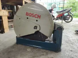 alat pemotong besi bosch