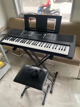 Yamaha Keyboard PRS E373 Like New