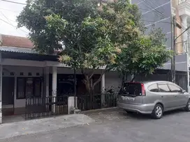 DIJUAL RUMAH DALAM KOMPLEK SUKALUYU DEKAT GEDUNG SATE PUSAT KOTA BANDU