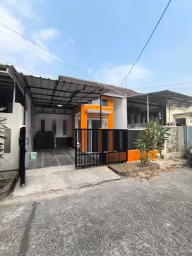 Rumah Terawat Siap Huni Kawasan Blok Favorit di Taman Kopo Indah 3