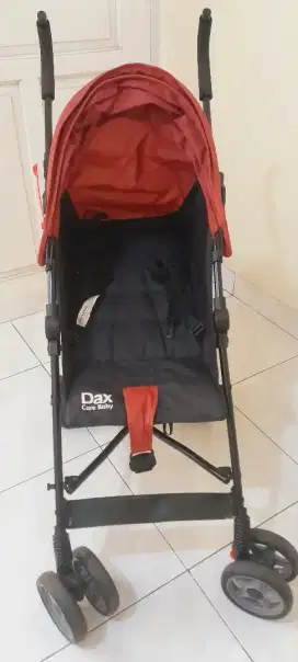 Stroller murah berkualitas free sofa bayi dan alat makan bayi ( new)