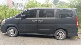 Nissan Serena 2010 Bensin