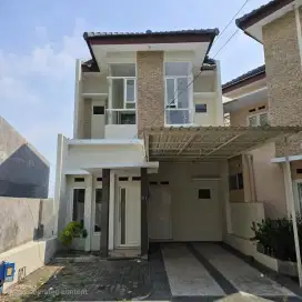 Rumah modern minimalis 2 lantai siap huni jl saxofon lowokwaru