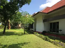 Dijual Rumah Mewah Desain Traditional Modern Di Jl. Merapi Semarang