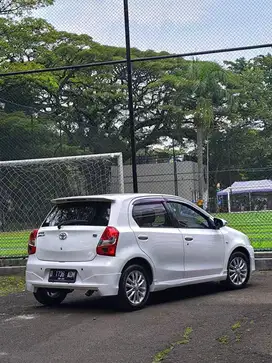 DP 19JT // TOYOTA ETIOS VALCO G 1.2 MT 2015