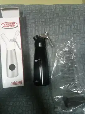 Cream whipper untuk minuman