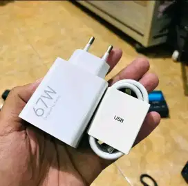 Charger bawaan Poco X6 pro