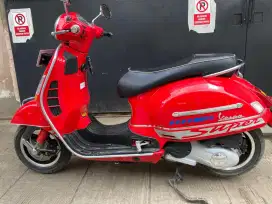 Vespa GTS150 Super