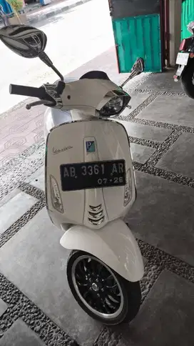 Vespa Matic Sprint 2021 Putih