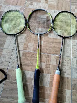 Raket badminton