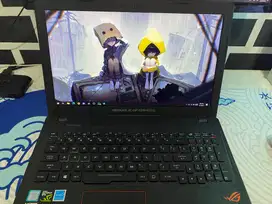 Laptop Asus ROG STRIX GL553VD (Free Mechanical Keyboard)