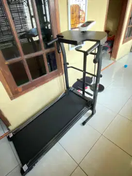 Dijual treadmill Manual Red Panda like new