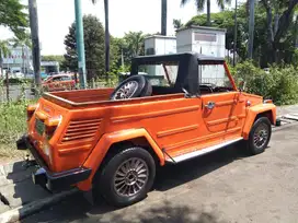 VW (Volkswagen) Safari Custom Pick Up