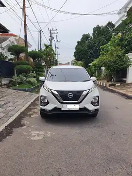 Livina 2019 VE 1.5 Matic Km 70rb Warna Putih Plat S Full Ori Istimewa