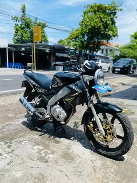 Vixion hitam ori deva motor