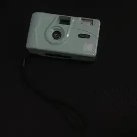 Dijual Kamera Kodak 35mm Hijau Mint area Yogyakarta