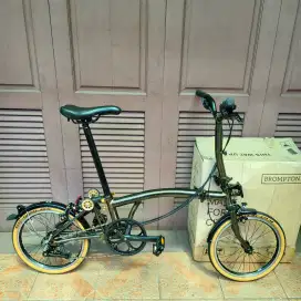 BEKAS SEPERTI BARU - BROMPTON M6L Black Lacquer BE