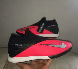 Sepatu Futsal Nike Phantom VSN 2