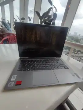 Lenovo thinkpad 14s-IML Core i7-10710U 16GB Ram