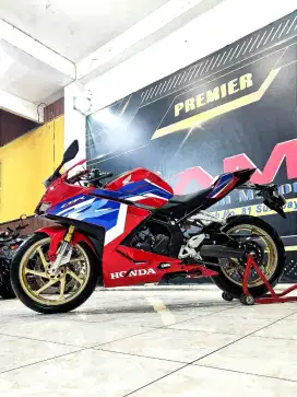 Honda CBR 250cc SP ABS QS odo low 2rb.Anugerah Motor rungkut tengah 81