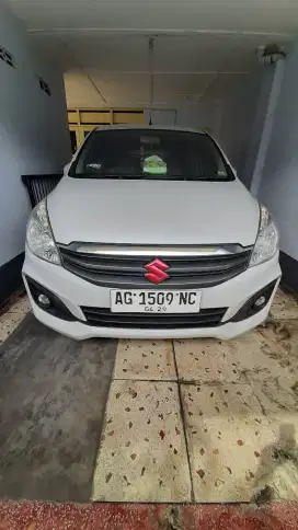 Dijual santai ertiga